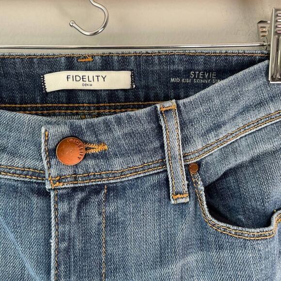 Fidelity Jeans Women's Stevie Midrise Skinny Straight Size 28 - Picture 3 of 5